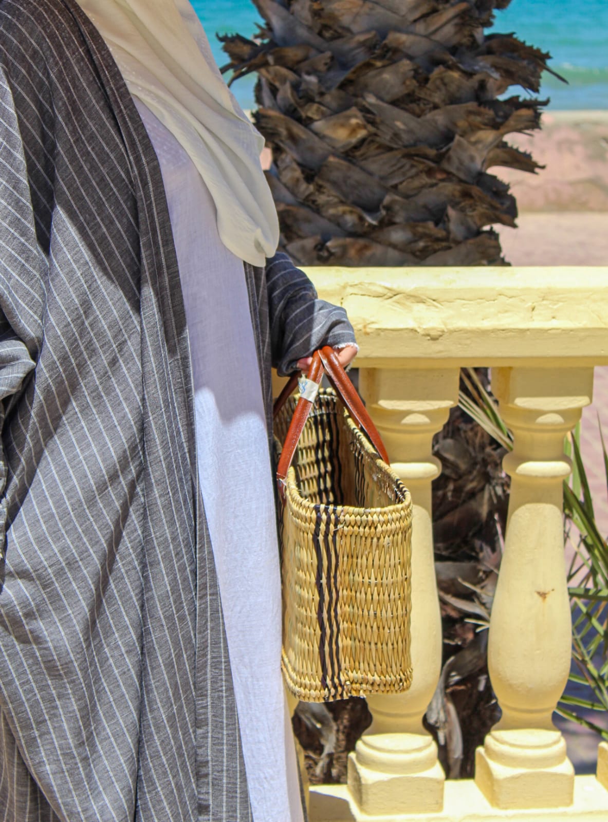 JUDE - Élégance naturelle en abaya ouverte