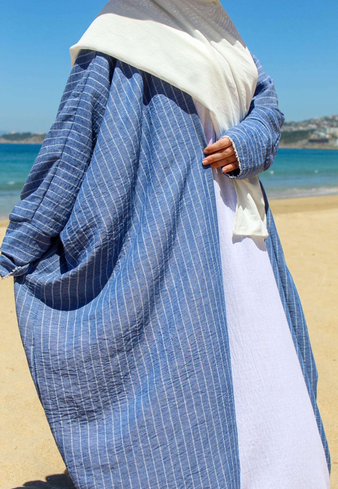 JUDE - Élégance naturelle en abaya ouverte