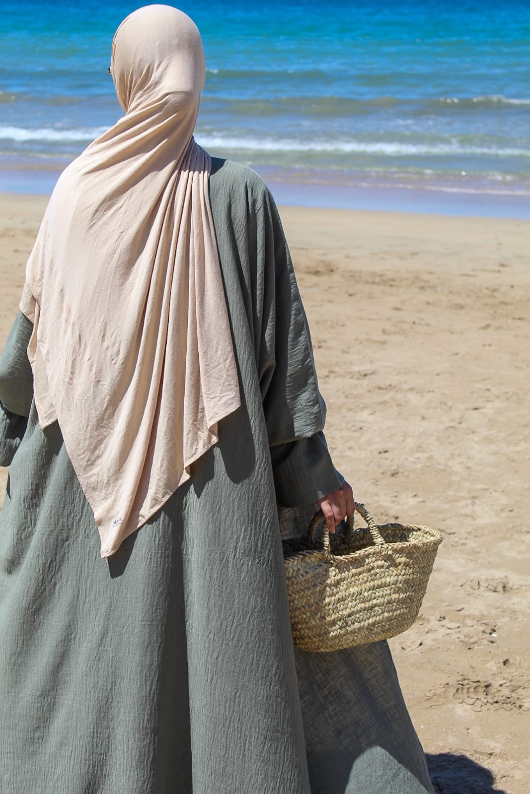 ABAYA INAYA